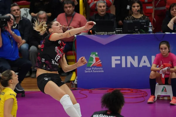 Voleybol İtalyan Kadınlar Kupası Finalleri 2020 - Imoco Conegliano Unet E-work Yamamay Busto Arsizio 'ya karşı — Stok fotoğraf