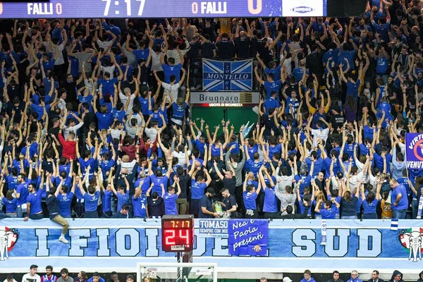 Italienischer basketball a serie championship de longhi treviso basket vs pompea fortitudo bologna — Stockfoto