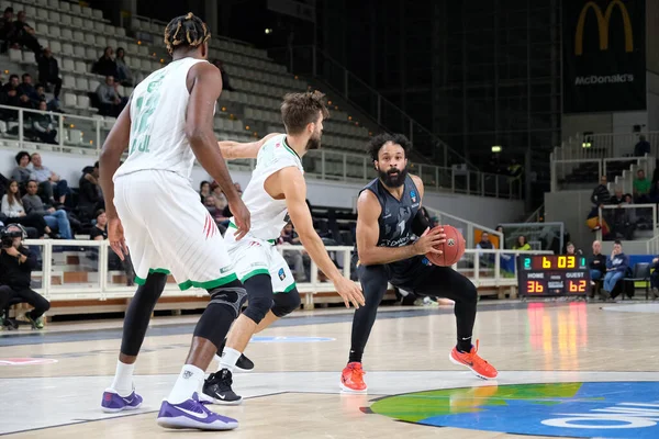 Baloncesto Eurocopa Dolomiti Energia Trento vs Darussafaka Tekfen Estambul — Foto de Stock