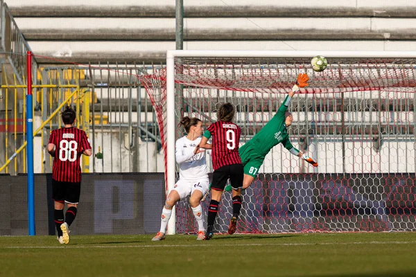イタリアサッカーカップ女子ACミラノ対Fiorentina女子& #39; s — ストック写真