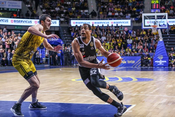 Final de la Copa Intercontinental Fiba - Segafredo Virtus Bolonia vs Iberostar Tenerife — Foto de Stock