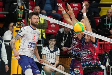 andrzej wrona (n . 8 centrale_middle blocker verva warszawa orlen paliwa) murato during Sir Sicoma Monini Perugia vs Projekt Warszawa, Volleybal Champions League Men Championship in Perugia, February 19 2020 - LPS/Loris Cerquiglini