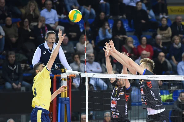 Spike Unver Izzet Fenerbahce Hdi Sigorta Istanbul Cucine Lube Civitanova — ストック写真