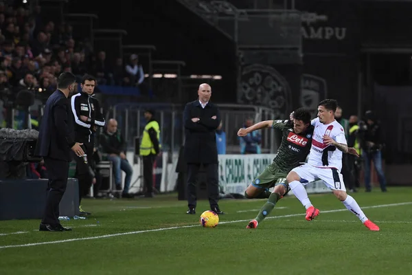 Eljif Elmas Napoli Calcio Frustrado Fabio Pisacane Cagliari Calcio Durante — Fotografia de Stock