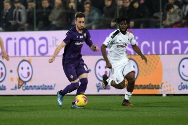 Gaetano castrovilli (fiorentina) ve Frank Kessie (milan) Fiorentina - Milan maçı sırasında, İtalya Serie A futbol maçı, 22 Şubat 2020 - Lps / Matteo Papini