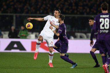 zlatan ibrahimovic (milan) ve gaetano castrovilli (fiorentina) Fiorentina 'ya karşı Milan, italyan Serie A futbol maçı, 22 Şubat 2020 - Lps / Matteo Papini