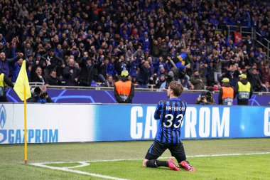 hans hateboer (atalanta) celebrates the goal of 4-0 during Atalanta vs Valencia, Soccer Champions League Men Championship in Milano, February 19 2020 - LPS/Luca Rossini