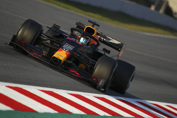 alexander albon (tha) red bull racing rb15 during Pre-season Testing 2020, Formula 1 Championship in Barcelona (Spain), February 21 2020 - LPS/Alessio De Marco
