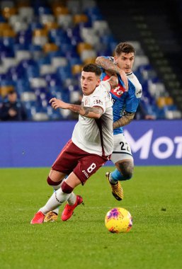 Napoli, İtalya Serie A futbol karşılaşması sırasında Lorenzo Napoli 'den Daniele Baselli (torino) -Giovanni - Lps / Marco Iorio