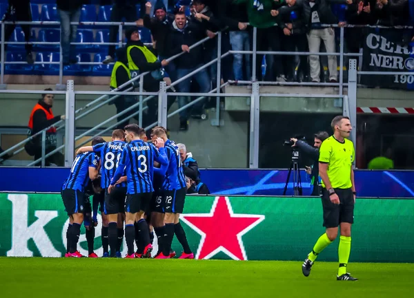 Giocatori Atalanta Festeggiano Gol Durante Partita Champions League 2019 Tra — Foto Stock