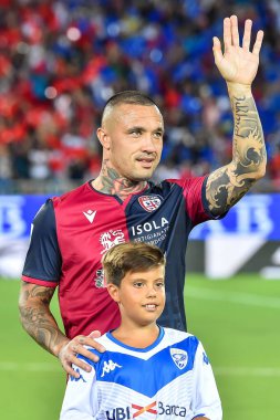 İtalyan futbol takımı Serie 2019 / 20 sezonunda raja nainggolan of cagliari calcio, İtalya Serie A futbol maçı, 01 Ocak 2020 - LPS / Luigi Canu