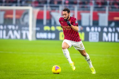 İtalyan futbol takımı Serie A 'nın 2019 / 20 sezonunda Ac Milan' dan Hakan Calhanoğlu - Fotoğraf: Fabrizio Carabelli / Lm
