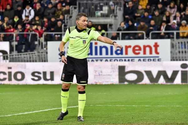 Massimiliano Irrati Sędzia Podczas Włoskiej Piłki Nożnej Serie Sezon 2019 — Zdjęcie stockowe