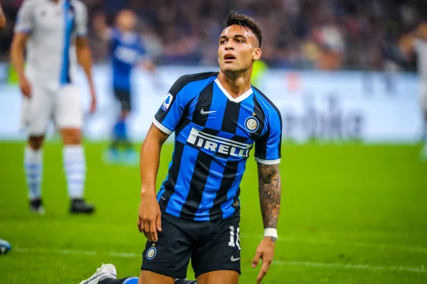 イタリアのサッカーセリエAシーズン中のFc InternazionaleのLautaro Martnez 写真クレジットFabrizio Carabelli — ストック写真