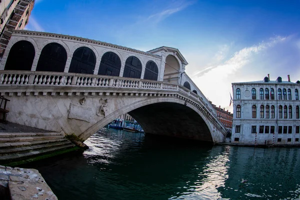Most Rialto Wenecji Podczas Zamknięcia Podczas Awarii Covid Wenecja Zamknięciu — Zdjęcie stockowe