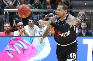 Julian kumarı (virtus segafredo bologna) İtalya Serie A Basketbol Şampiyonası 2019 / 20, İtalya Basketbol Şampiyonası Bologna, Ocak 01 2020 - LM / Michele Nucci