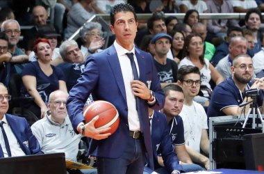 Antimo martino, teknik direktör 40titudo pompea bolonya İtalyan Serie A Basketbol Şampiyonası 2019 / 20, İtalyan Basketbol Şampiyonası Bologna, Ocak 01 2020 - LM / Michele Nucci