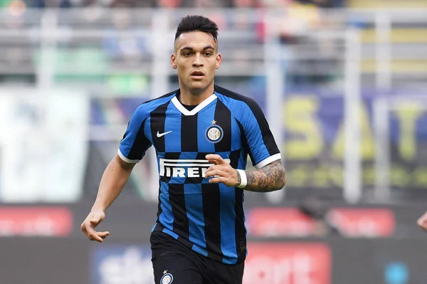 Internazionale ItalyサッカーセリエAシーズン中のラトゥーロ マルティネス Inter 2019 イタリアセリエAミラノでのサッカー試合 2020年1月1日 Matteo Papini — ストック写真