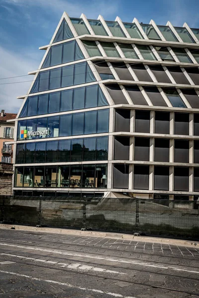 Microsoft, Coronavirus Acil Servisi sırasında Milano kasabası sırasında, 19 Nisan 2020 - LM / Daniele Cifala