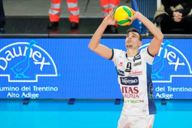 Simone Giannelli (9) itas trentino during Italian Voleyball Superlega Serie A sezon 2019 / 20, İtalyan Serie A Men SuperLeague Championship, Verona, Ocak 01 2020 - LM / Roberto Tommasini