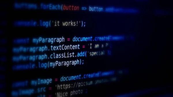 Dhaka, Bangladeş-26 Şubat 2020: Programlama kaynak kod ekranı. Renkli soyut veri görüntüleme. Yazılım geliştirici web program betiği. Karanlık. Metin için kopyalama alanı olan teknoloji kavramı.