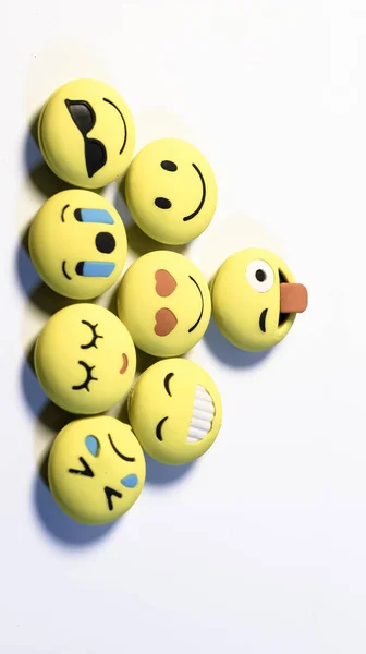 Különböző Típusú Emoji Fehér Háttérrel — Stock Fotó