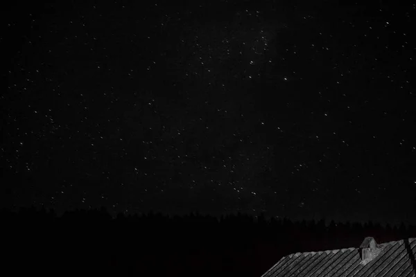 Ночь Упала Русскую Деревню Лесу — стоковое фото