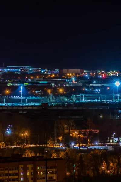 ペンザの夜の都市でロシア連邦 — ストック写真