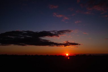 Rus kırsalında yaz günbatımı