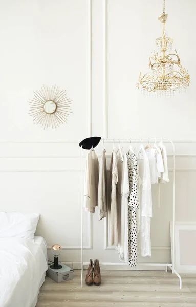 Fashionable Bright Bedroom Interior Hanger Women Clothing Women Bedroom — Stock Photo, Image