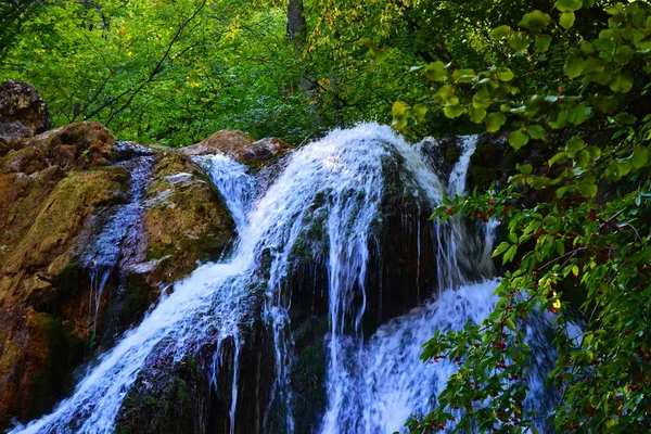 Jur Jur Dağı Şelalesi Yaz Kırım — Stok fotoğraf