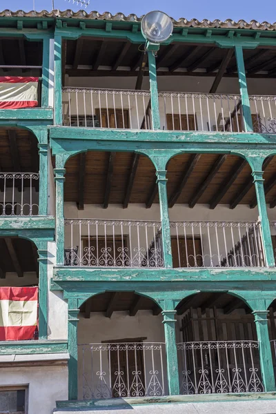 Detalj av balkonger typiska av talet Xix, Chinchón, Spain — Stockfoto