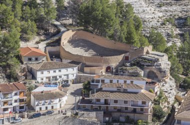 Eski Arena, bu kare gemi şeklinde inşa edilmiştir ve byline Jucar, Nehri'nin yanında 1902, yılın almak içinde Alcala del Jucar, Albacete Eyaleti, İspanya