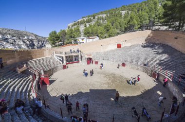 Eski Arena, bu kare gemi şeklinde inşa edilmiştir ve byline Jucar, Nehri'nin yanında 1902, yılın almak içinde Alcala del Jucar, Albacete Eyaleti, İspanya