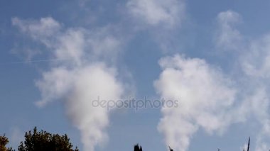 Kirliliği, duman ve Buhar bir kömür taburcu video elektrik üretimi tesis İspanya desteklenmektedir. Kirlenme, küresel ısınmaya neden kirliliği ve İklim değişikliği