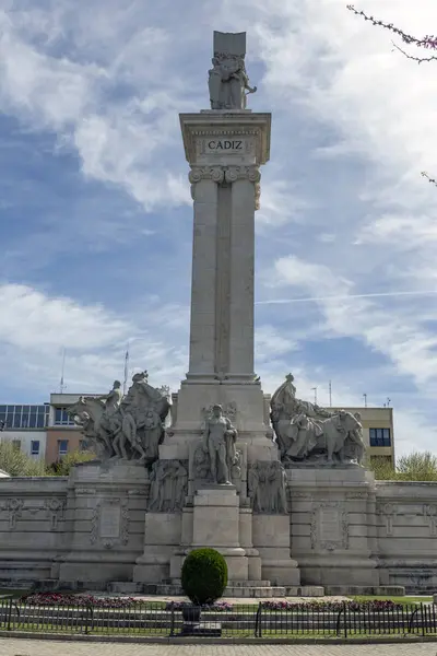 Monumento a la Constitución de 1812, vista panorámica, Cádiz, Andalucía, España — Foto de Stock