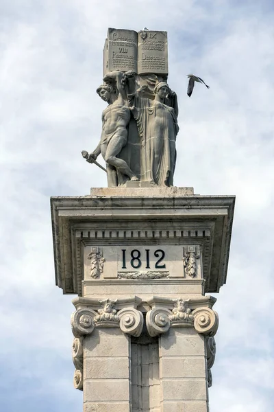 Monumento alla Costituzione del 1812, Dettaglio decorativo in pietra, Cadice, Andalusia, Spagna — Foto Stock