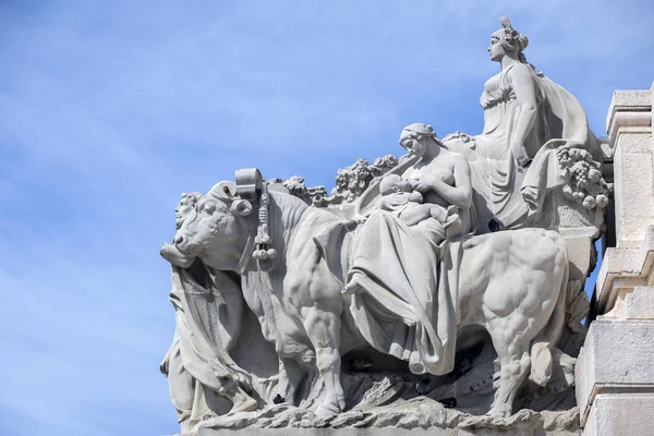 Monumento alla Costituzione del 1812, Dettaglio decorativo in pietra, Cadice, Andalusia, Spagna — Foto Stock