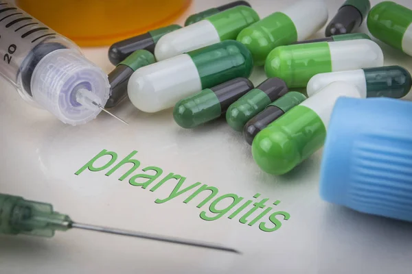 Pharyngitis, medicines and syringes as concept of ordinary treat — Stock Photo, Image