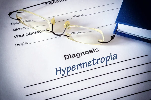Lista de diagnósticos con hipermetropía. Concepto de trastorno ocular . — Foto de Stock