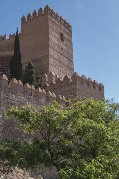 Средневековая мавританская крепость Альказаба в Альмерии, восточная оконечность является бастионом уходящего, Андалусия, Испания
