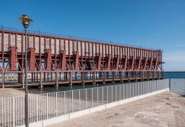 Almeria, İspanya - 19 Mayıs: Almeria Alquife mayın toplumun ve demiryolu Limited Şirketi, eklektik tarzı, yer maden yükleme platformu tarafından Gustave Eiffel Okulu, Almeria, Endülüs, İspanya yerleştirilen inşa edilmiş