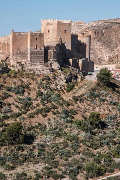 Medieval moorish fortress Alcazaba in Almeria, Eastern tip is the bastion of the outgoing, Andalusia, Spain — Stock Photo, Image