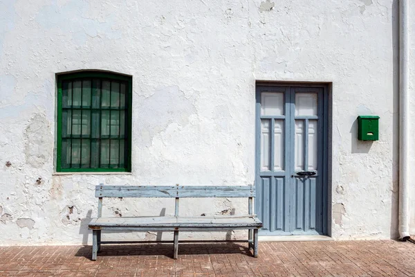 Case nel villaggio di Almadraba di Monteleva, vicino allo sfruttamento del sale nel parco naturale di Cabo de Gata, Almeria, Andalusia, Spagna — Foto Stock