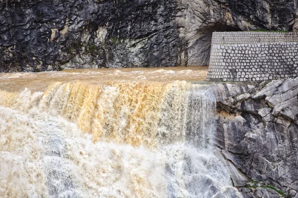 Jandula, Jaen Eyaleti, İspanya Barajı dolusavak — Stok fotoğraf