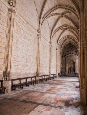  Cathedral of Our Lady, varsayım, Cloister bulunan katedral, Güney tarafındaki iç Juan Guas eseridir, Segovia, İspanya'da al