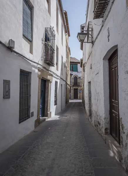 Rua Estreita Típica Que Evoca Idade Média Ubeda Andaluzia Espanha — Fotografia de Stock