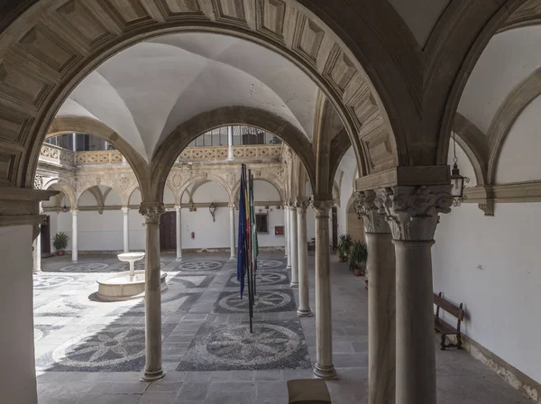 Vnitřní palác de las Cadenas zvaný De Vazquez de Molina v Ubedě, Andalusie, Španělsko — Stock fotografie