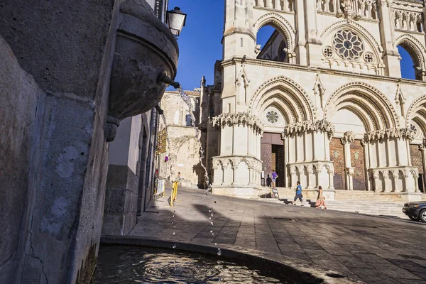Typisk Källa Placeras Torget Katedralen San Julian Cuenca Spanien — Stockfoto