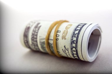 Blok 100 dolar için bilet